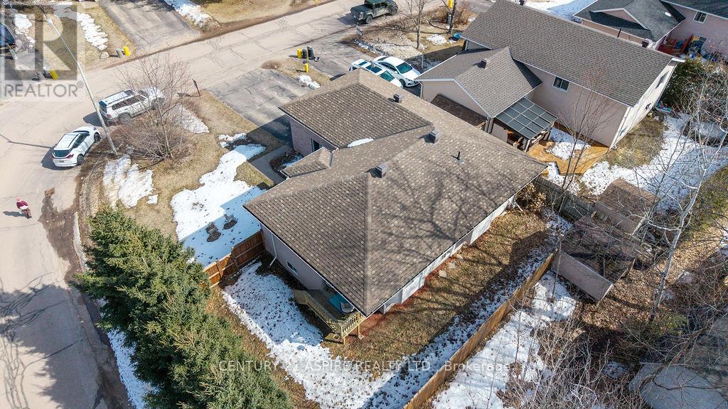 32 Bayshore Drive, Petawawa, Ontario  K8H 3R7 - Photo 44 - X12978944