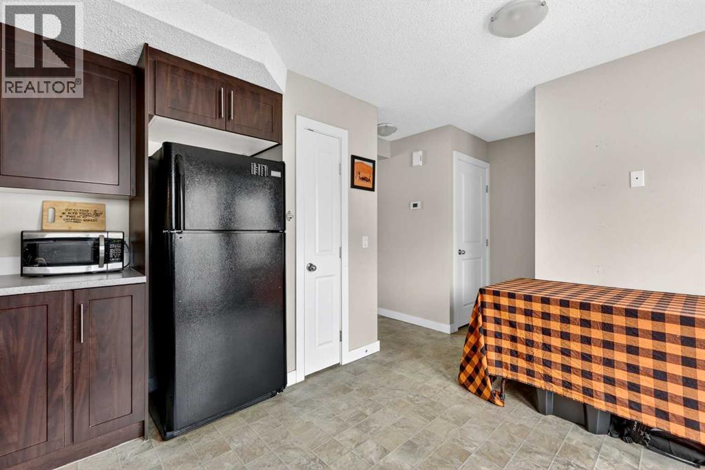 230 Deerpoint Lane Se, Calgary, Alberta  T2J 6M7 - Photo 8 - A2300887