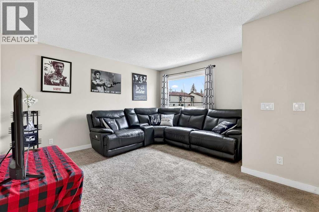 230 Deerpoint Lane Se, Calgary, Alberta  T2J 6M7 - Photo 3 - A2300887
