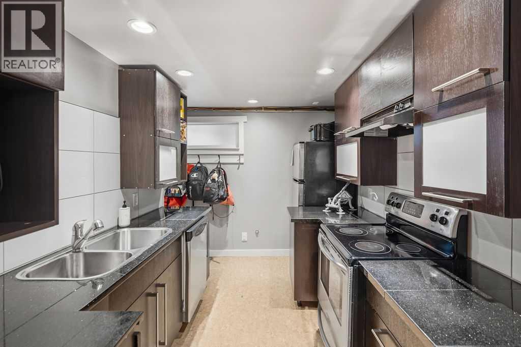 86 Warwick Drive SW, Calgary, Alberta  T3C 2R6 - Photo 22 - A2302230