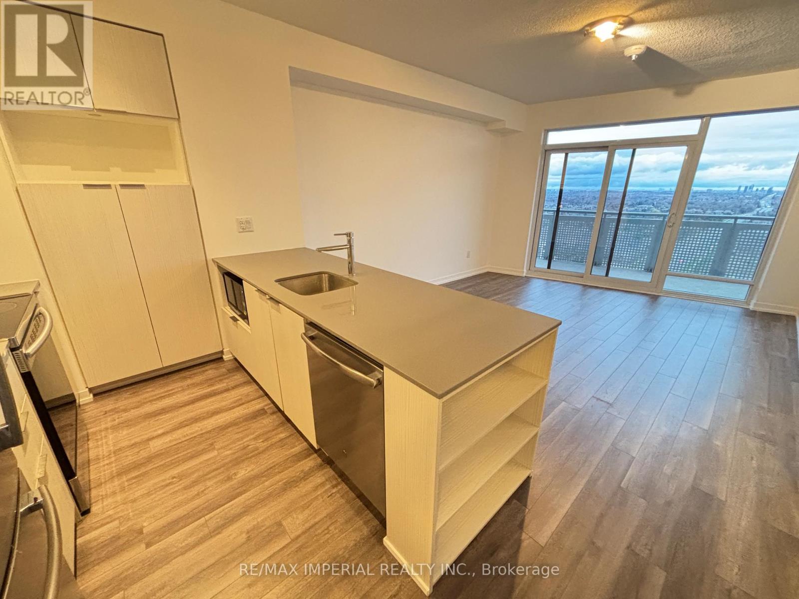 1607 - 2520 Eglinton Avenue W, Mississauga, Ontario  L5M 0Y2 - Photo 7 - W13017846