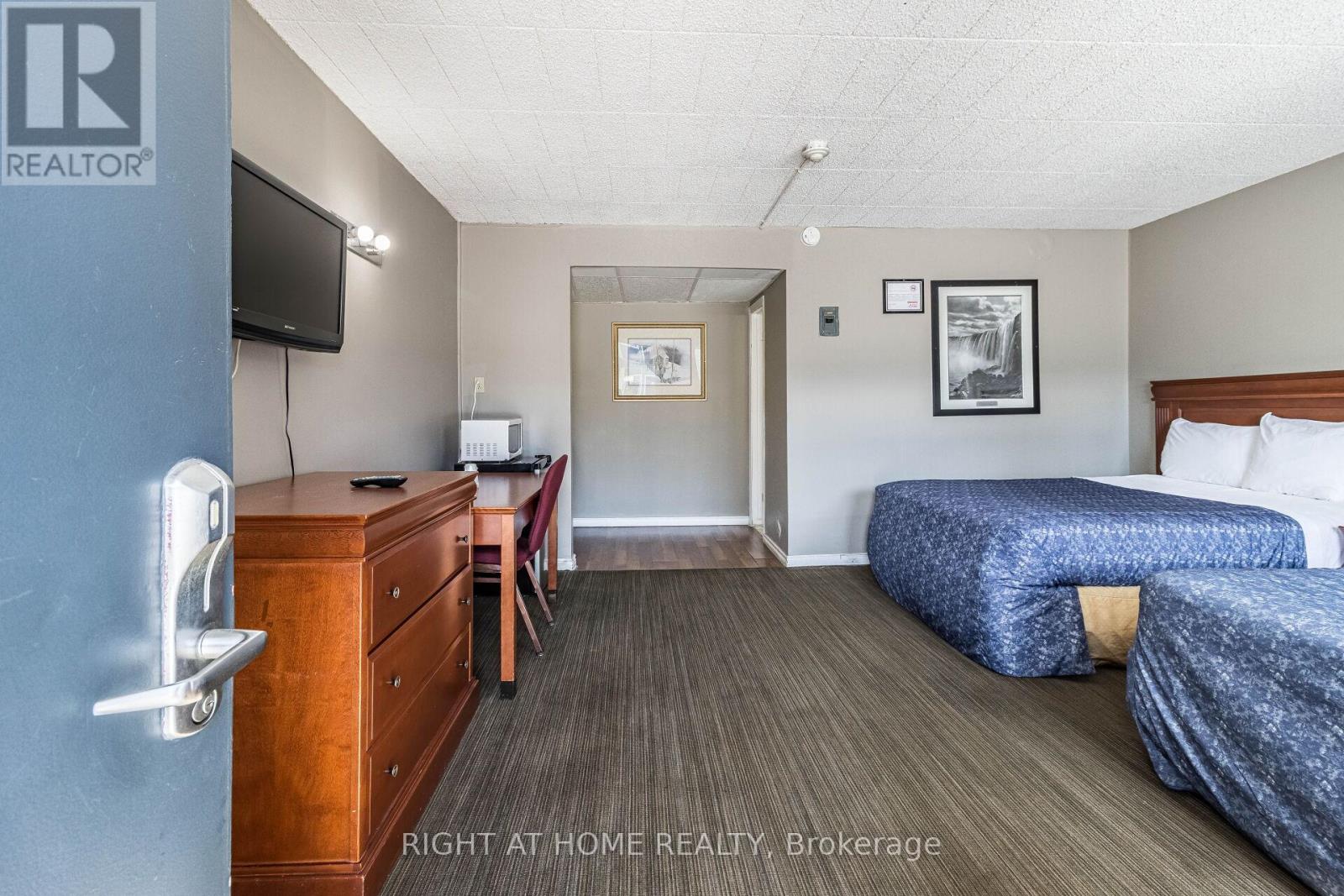5958 Fallsview Boulevard, Niagara Falls (Clifton Hill), Ontario  L2G 3V5 - Photo 26 - X13003312