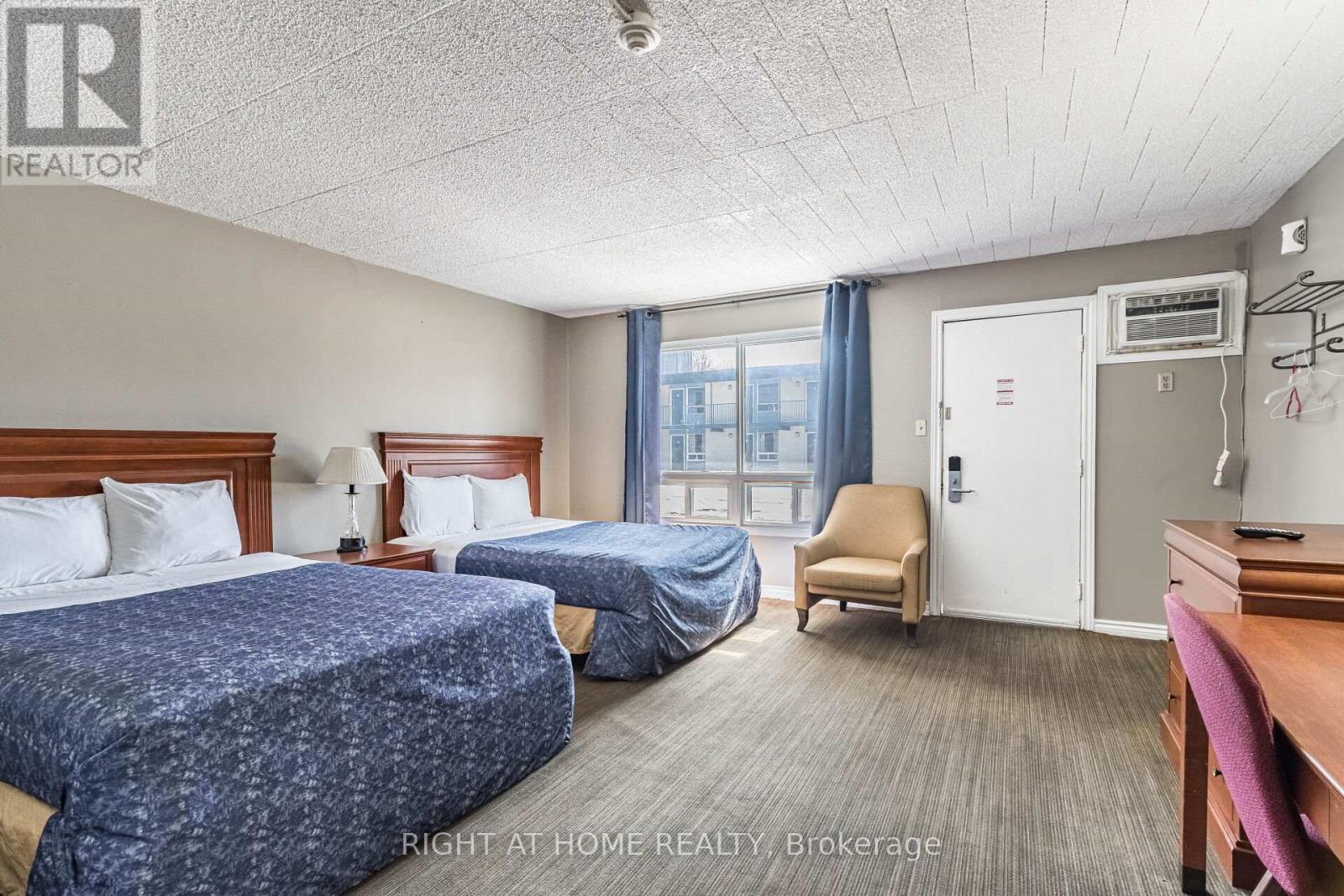 5958 Fallsview Boulevard, Niagara Falls (Clifton Hill), Ontario  L2G 3V5 - Photo 37 - X13003312
