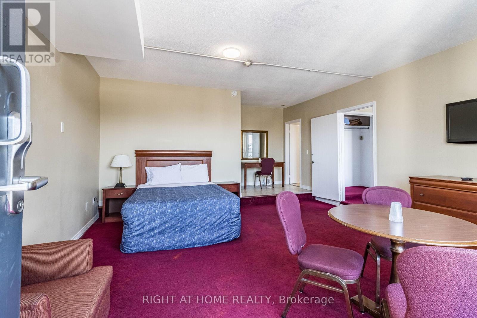 5958 Fallsview Boulevard, Niagara Falls (Clifton Hill), Ontario  L2G 3V5 - Photo 9 - X13003312