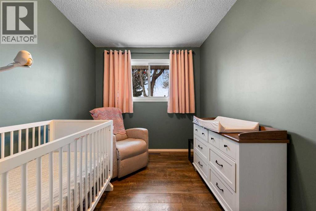 6203 48b Avenue, Camrose, Alberta  T4V 0M2 - Photo 11 - A2302383