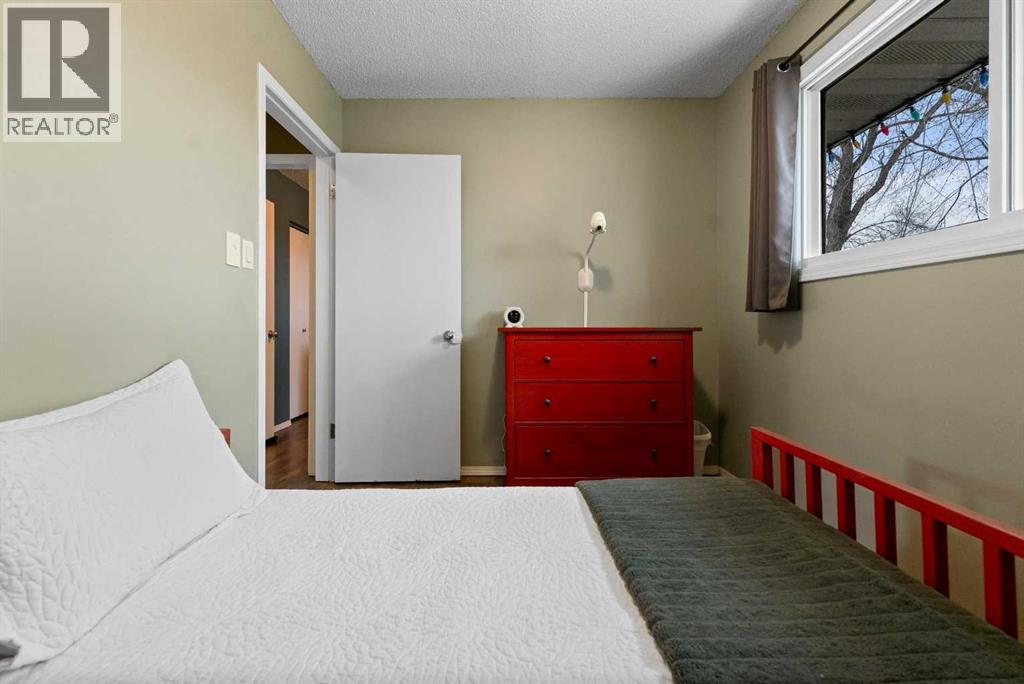 6203 48b Avenue, Camrose, Alberta  T4V 0M2 - Photo 10 - A2302383