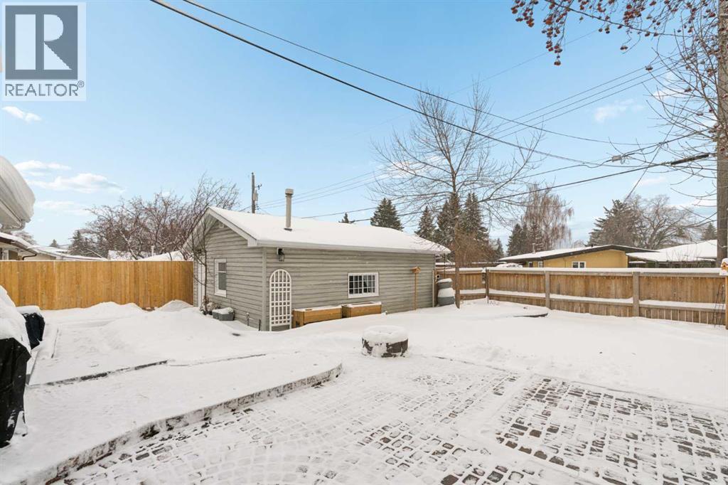 2735 Lionel Crescent Sw, Calgary, Alberta  T3E 6B1 - Photo 44 - A2300312