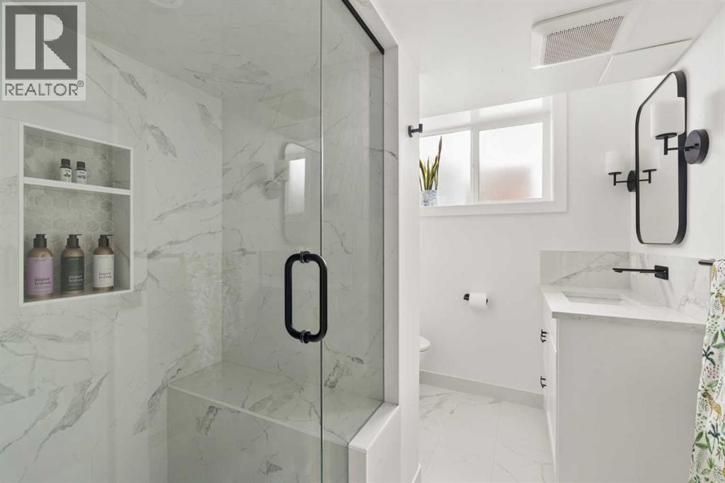 2735 Lionel Crescent Sw, Calgary, Alberta  T3E 6B1 - Photo 35 - A2300312