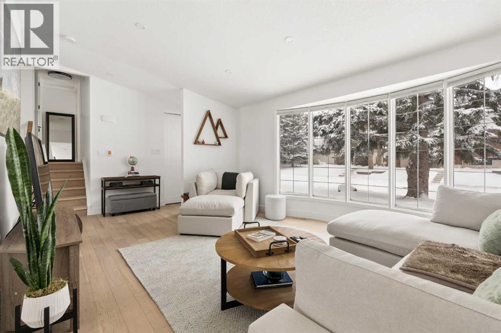 2735 Lionel Crescent Sw, Calgary, Alberta  T3E 6B1 - Photo 9 - A2300312