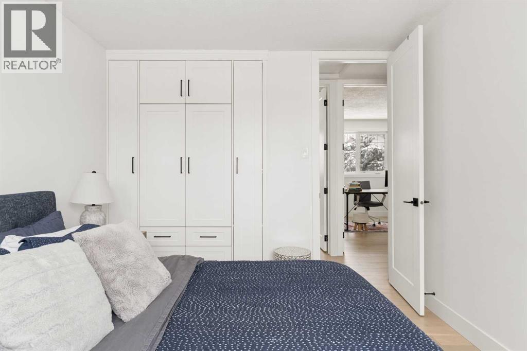 2735 Lionel Crescent Sw, Calgary, Alberta  T3E 6B1 - Photo 24 - A2300312