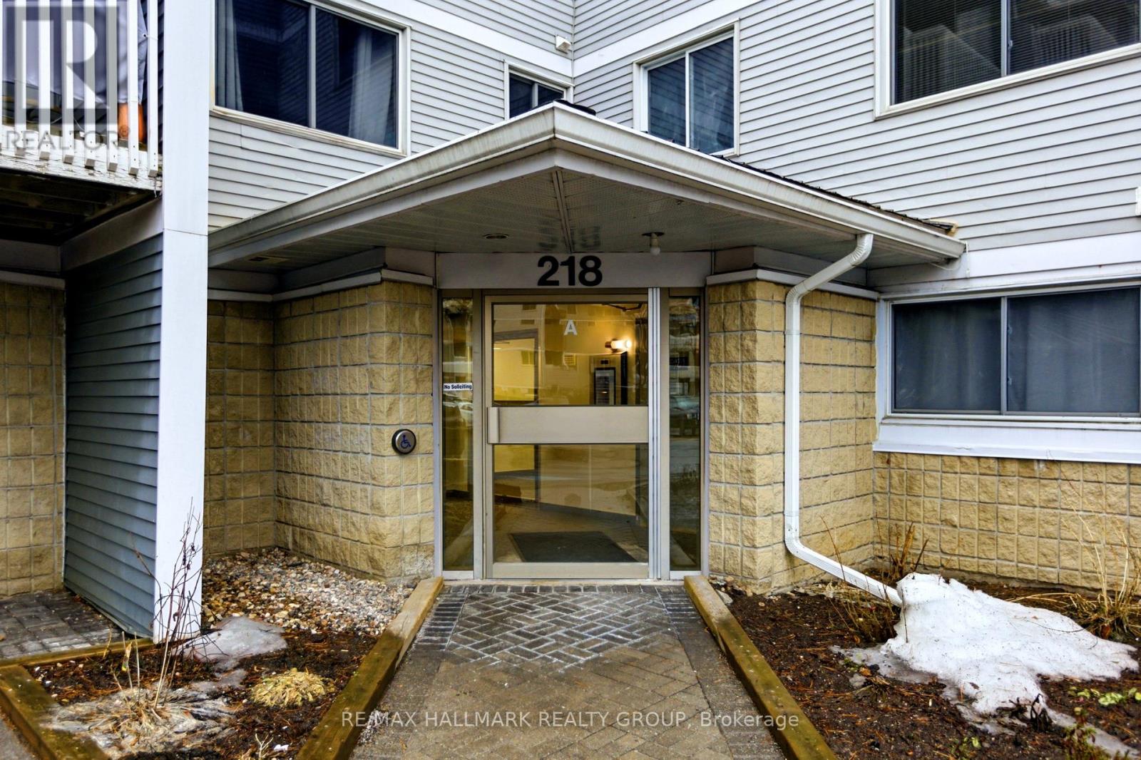 216 - 218 Viewmount Drive, Ottawa, Ontario  K2E 7X5 - Photo 2 - X13017864