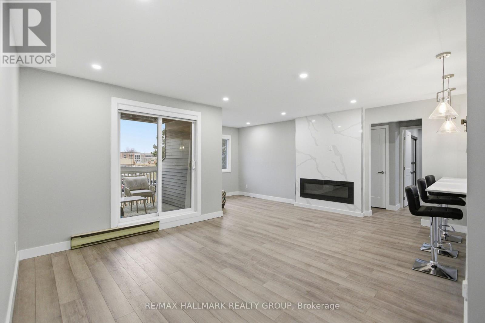 216 - 218 Viewmount Drive, Ottawa, Ontario  K2E 7X5 - Photo 5 - X13017864