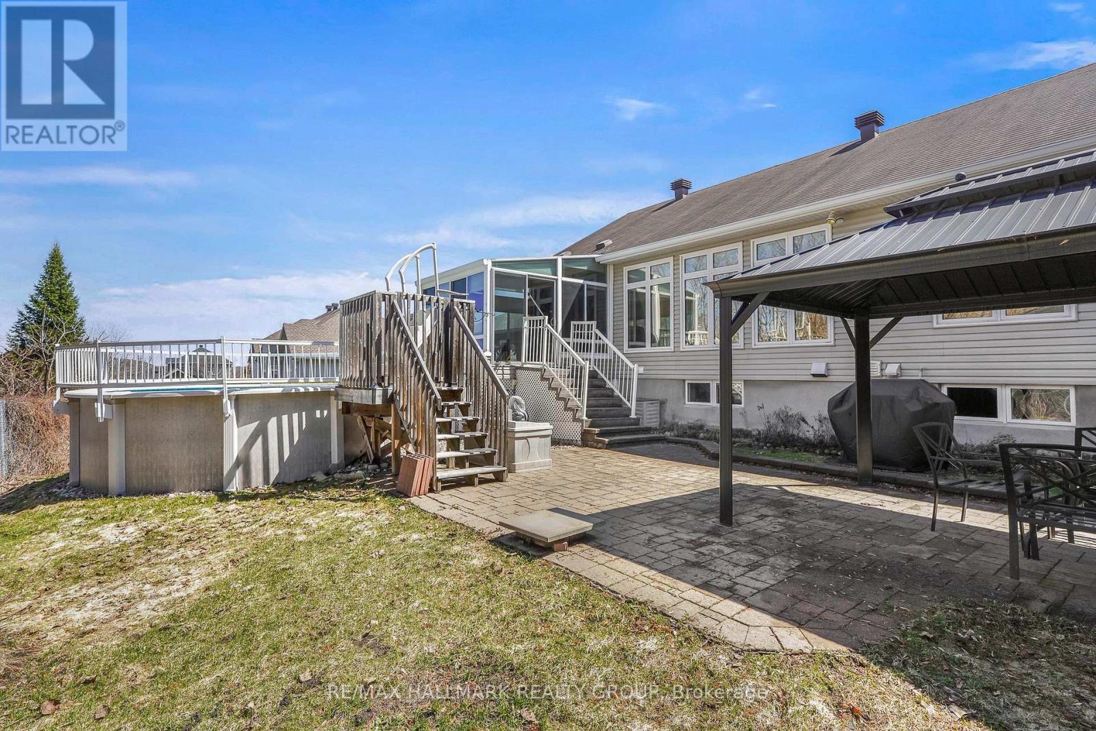 1103 Des Pins Avenue, Clarence-Rockland, Ontario  K4K 1R1 - Photo 4 - X12985620