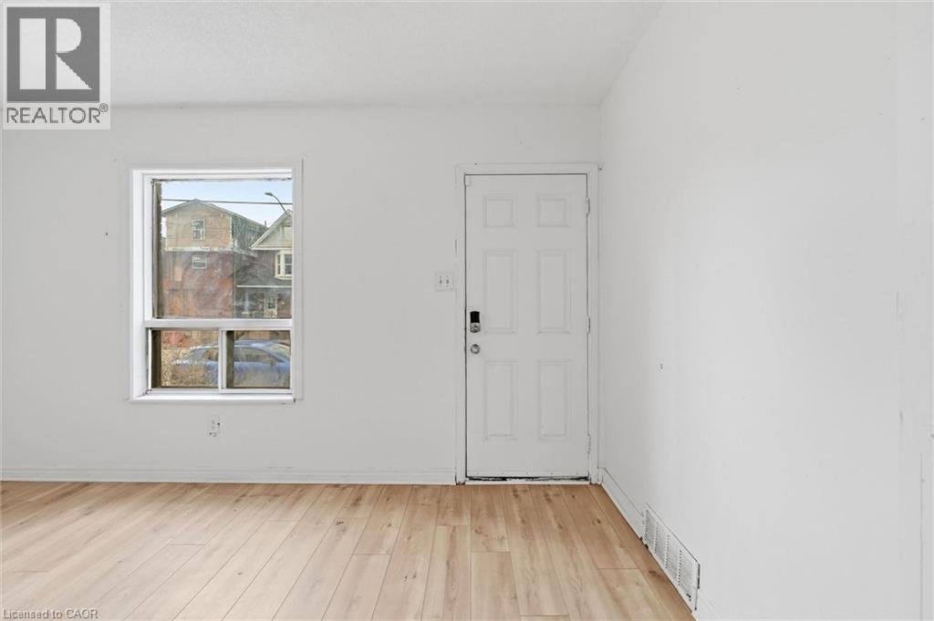 761 Cannon Street E, Hamilton, Ontario  L8L 2H1 - Photo 4 - 40820543