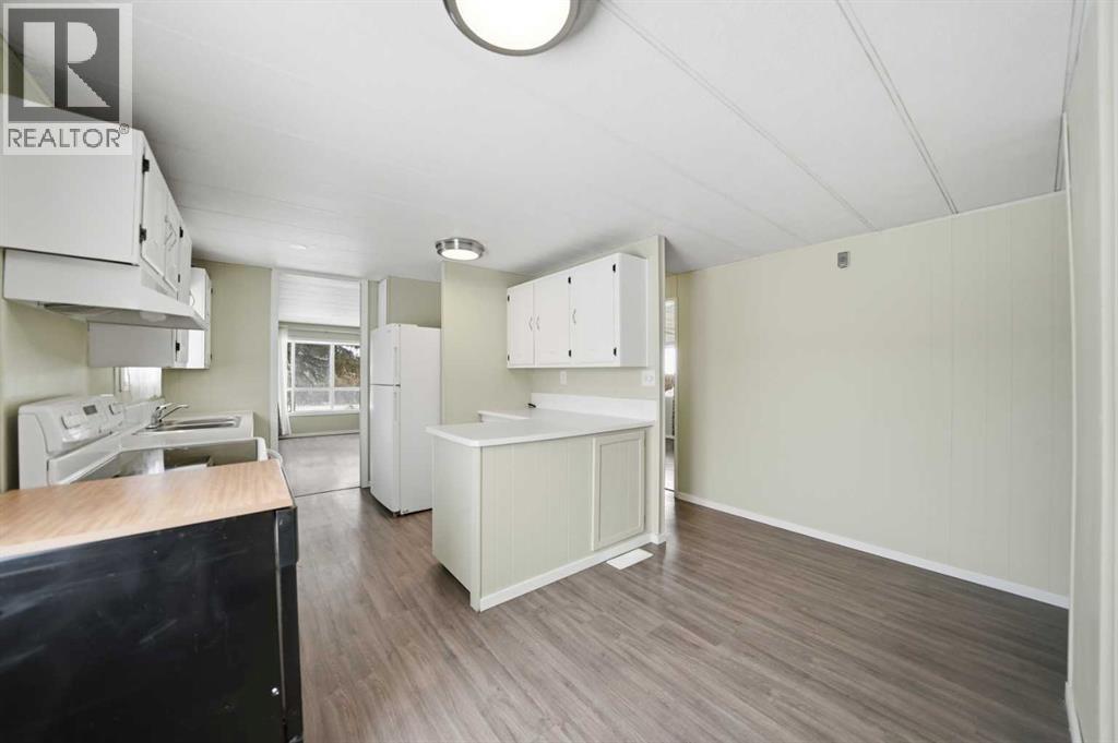 329 1 Street, Irricana, Alberta  T0m 1b0 - Photo 9 - A2293105