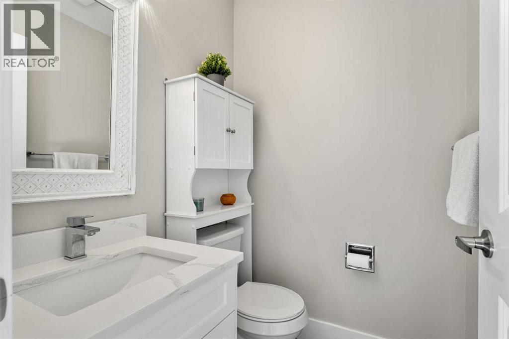 16 Midcrest Rise Se, Calgary, Alberta  T2X 1B7 - Photo 17 - A2294731