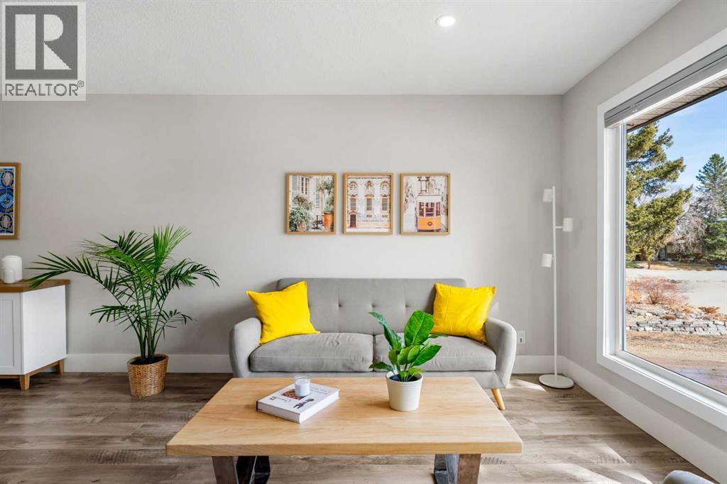 16 Midcrest Rise Se, Calgary, Alberta  T2X 1B7 - Photo 6 - A2294731