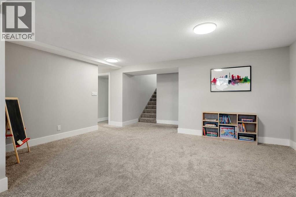 16 Midcrest Rise Se, Calgary, Alberta  T2X 1B7 - Photo 24 - A2294731