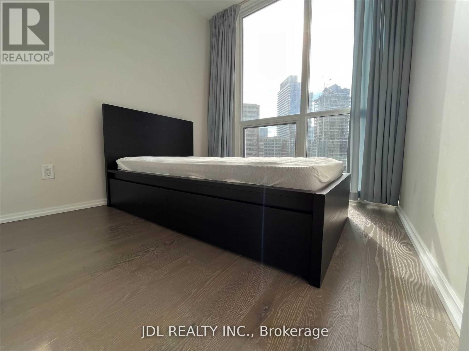 1702 - 45 Charles Street E, Toronto, Ontario  M4Y 0B8 - Photo 4 - C13017866