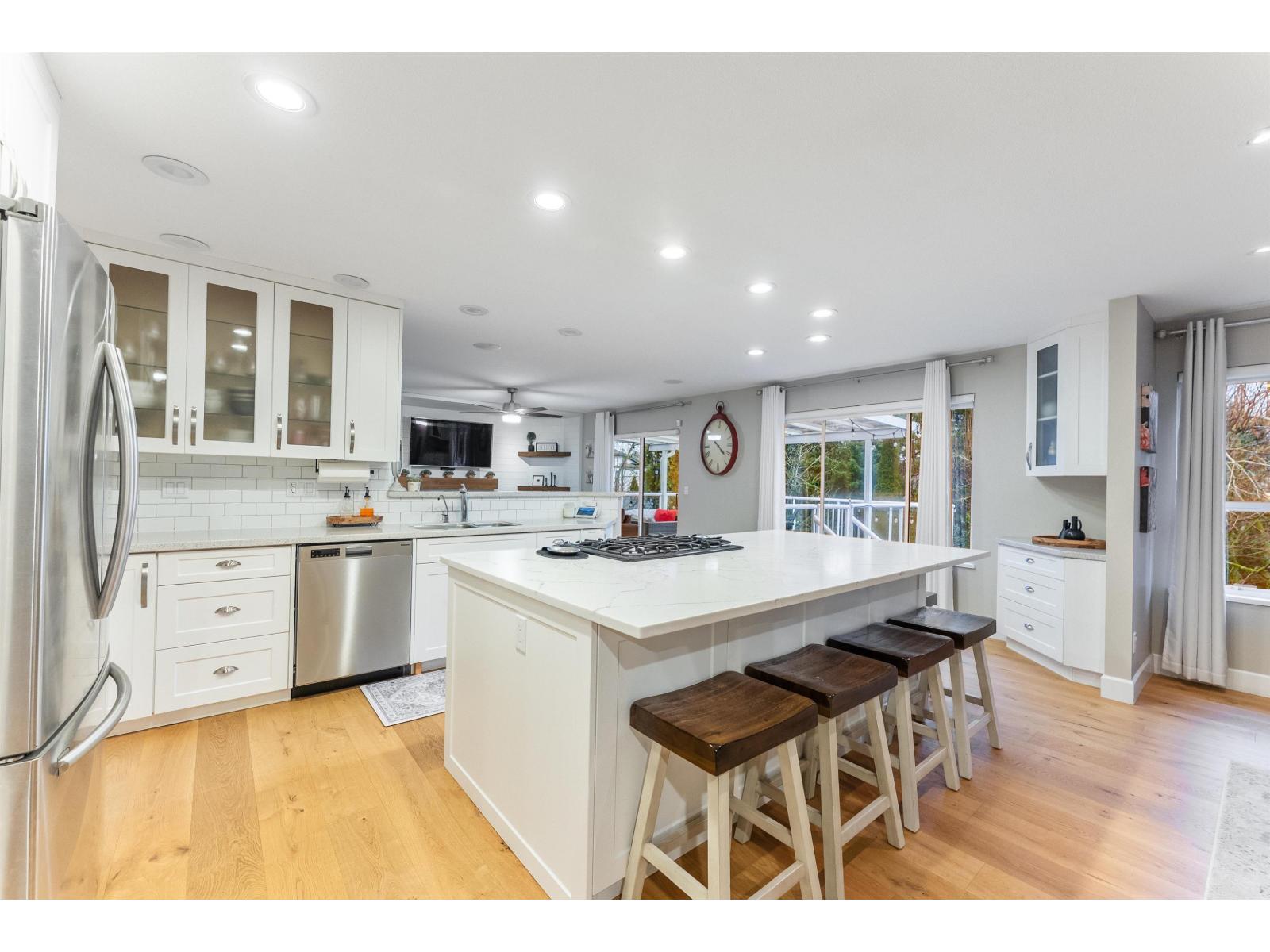 5912 190a Street, Surrey, British Columbia  V3S 7W3 - Photo 10 - R3102578