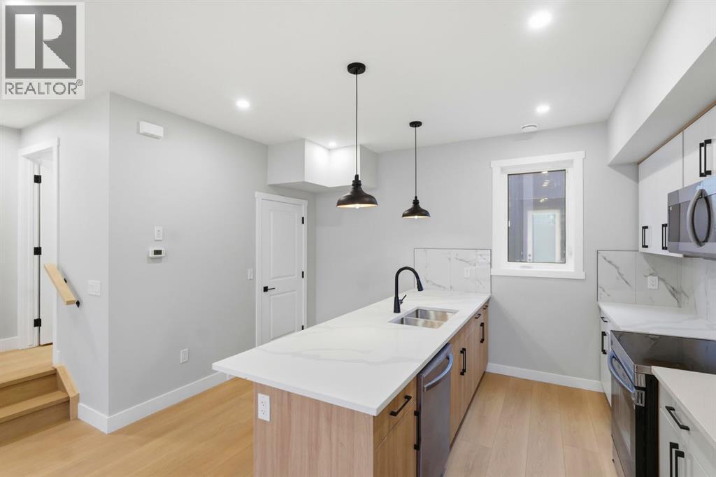 1636 19 Avenue NW, Calgary, Alberta  T2M 1B1 - Photo 8 - A2293566