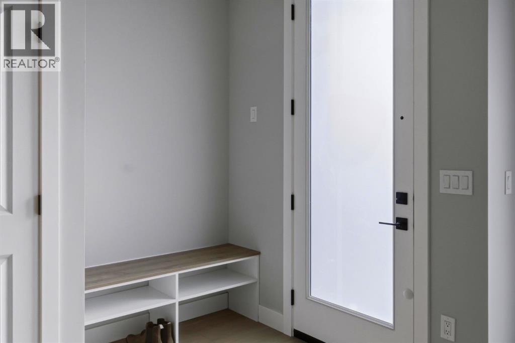 1636 19 Avenue NW, Calgary, Alberta  T2M 1B1 - Photo 30 - A2293566