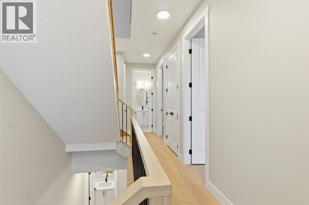 1636 19 Avenue NW, Calgary, Alberta  T2M 1B1 - Photo 11 - A2293566