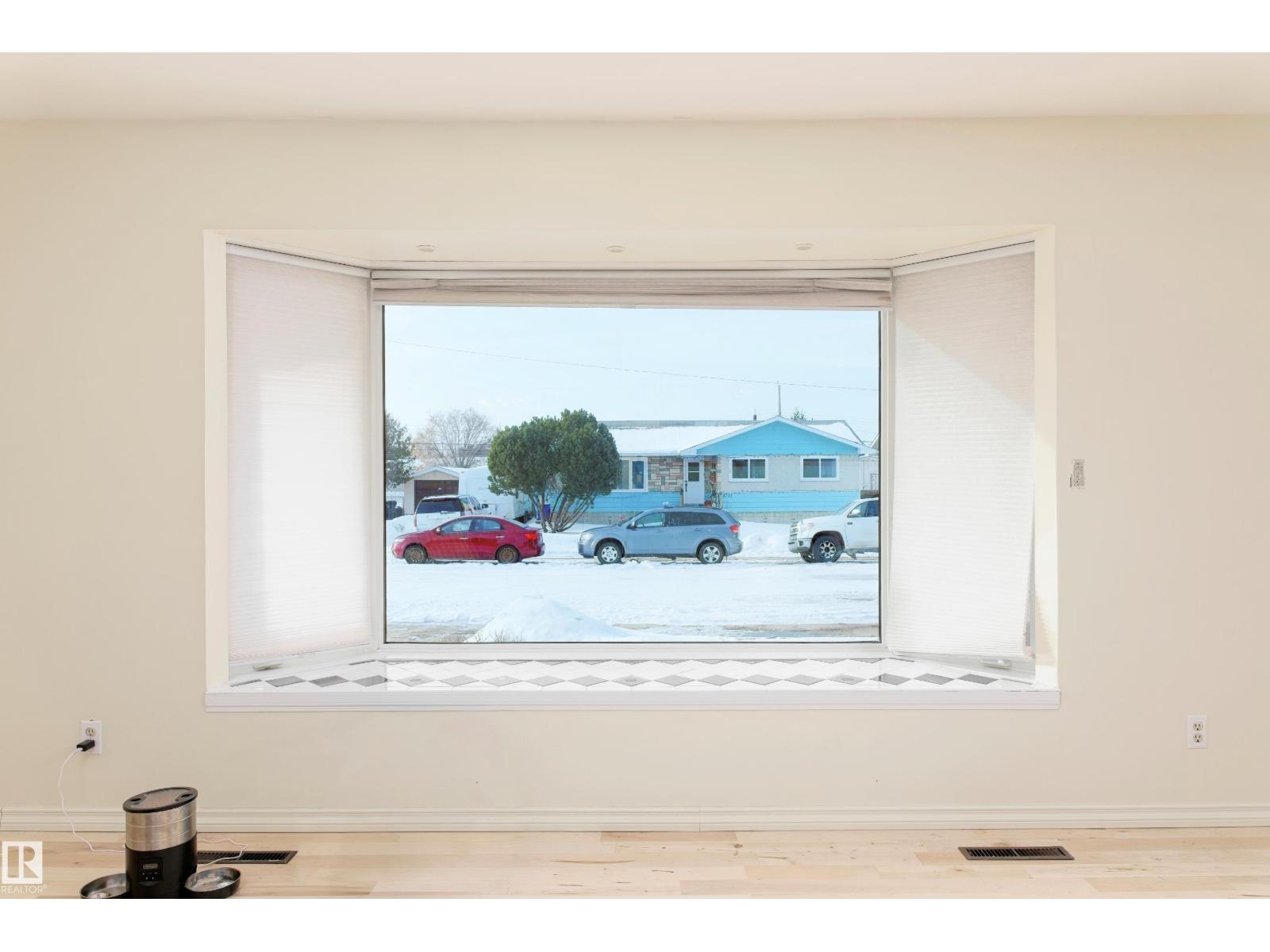 4706 54 Av, Barrhead, Alberta  T7N 1K9 - Photo 6 - E4483155