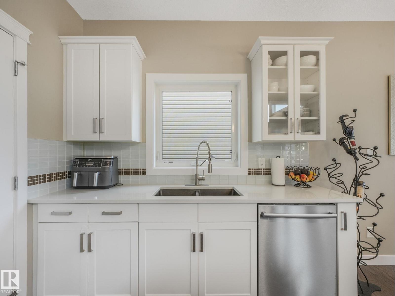 15835 10 Av Sw, Edmonton, Alberta  T6W 2H2 - Photo 18 - E4483156