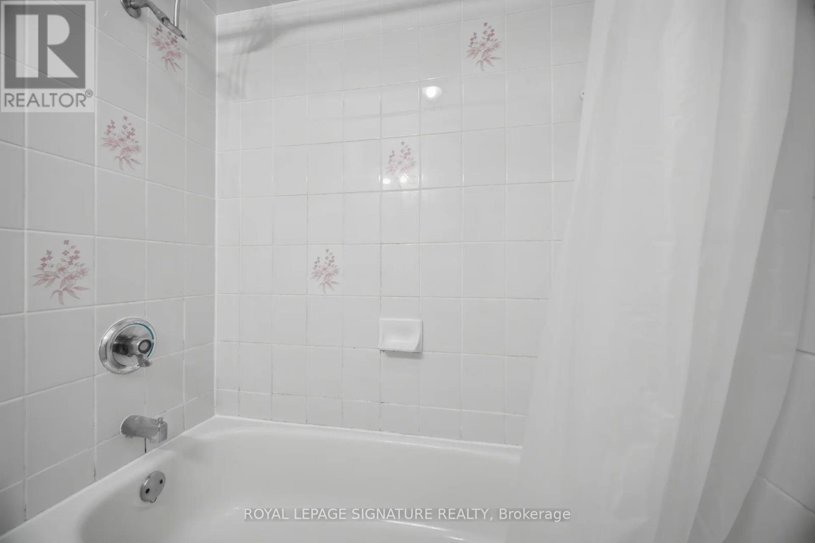 77 Ypres Road, Toronto, Ontario  M6M 1P2 - Photo 22 - W13017448