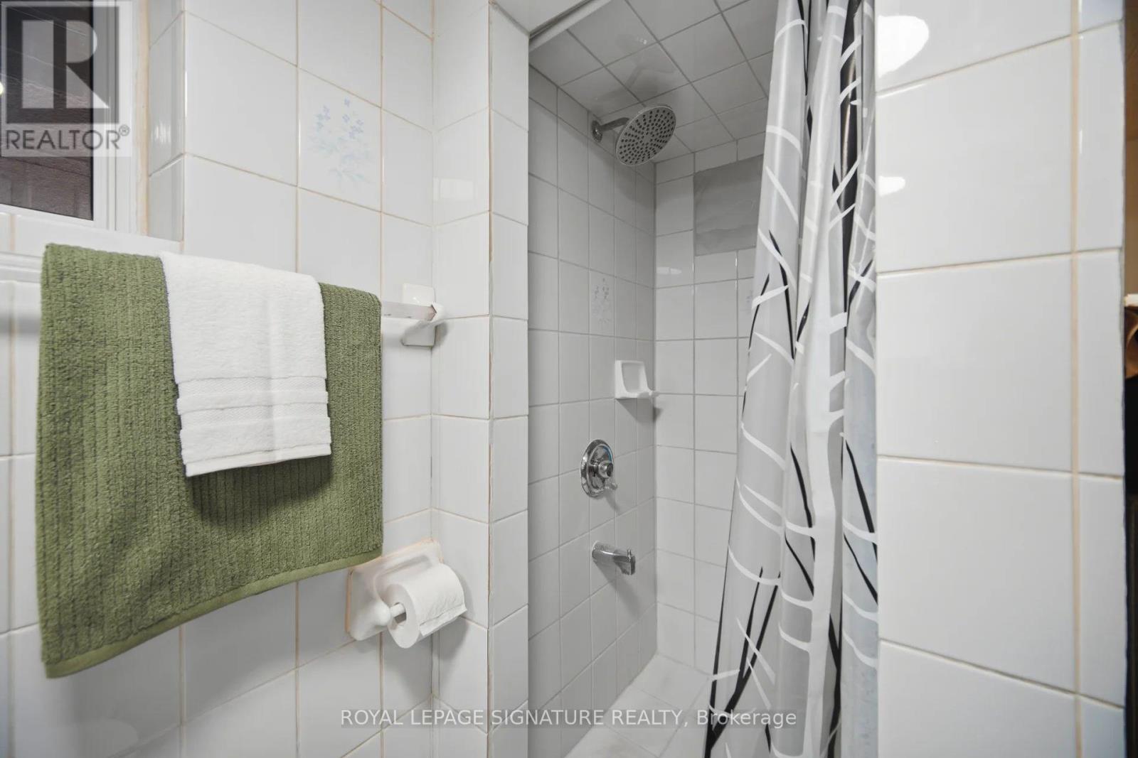 77 Ypres Road, Toronto, Ontario  M6M 1P2 - Photo 37 - W13017448