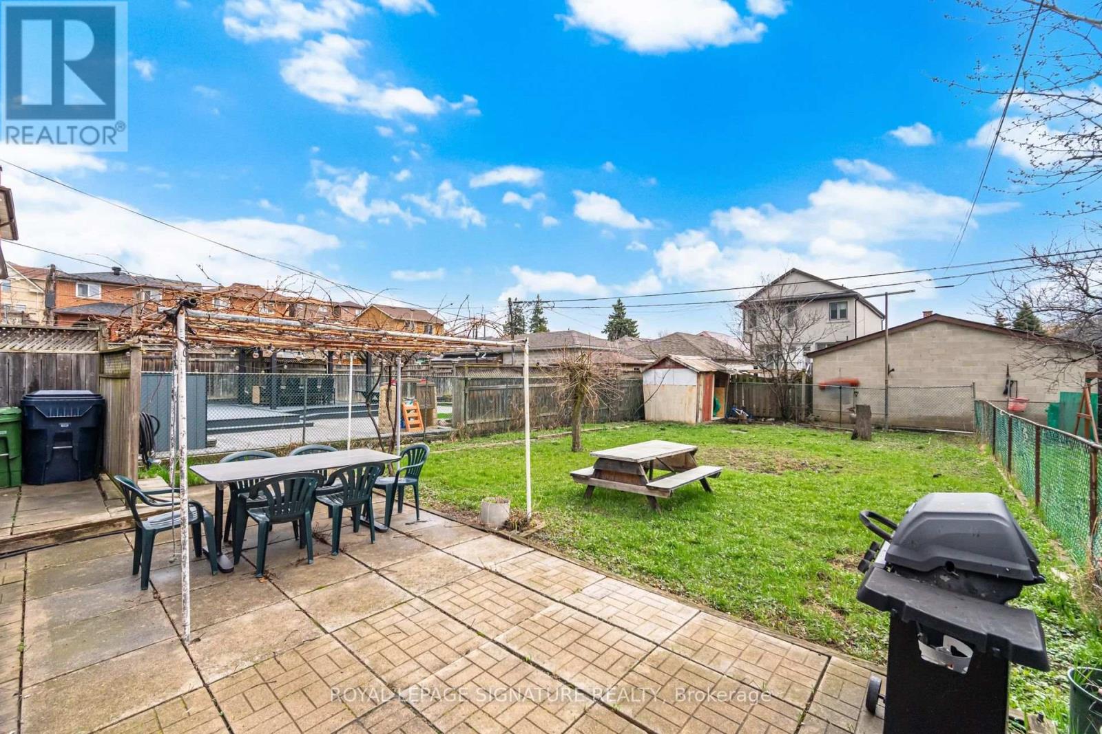 77 Ypres Road, Toronto, Ontario  M6M 1P2 - Photo 40 - W13017448