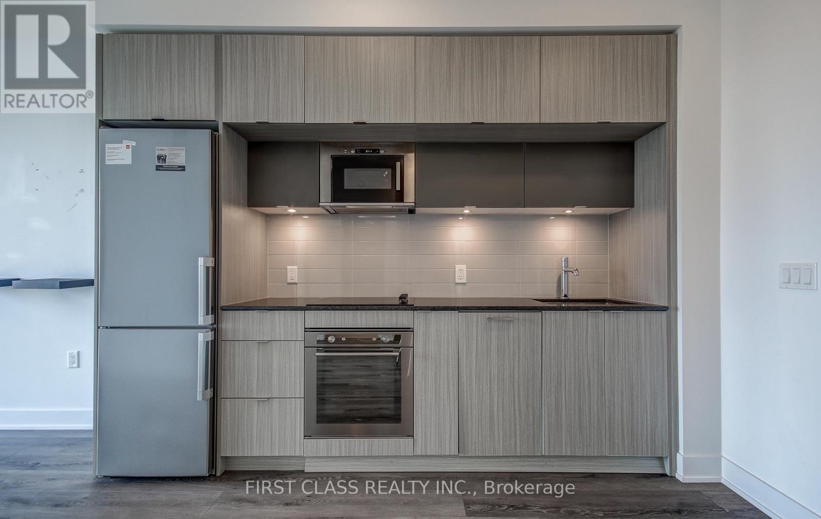 3519 - 585 Bloor Street E, Toronto, Ontario  M4W 0B3 - Photo 3 - C13017876