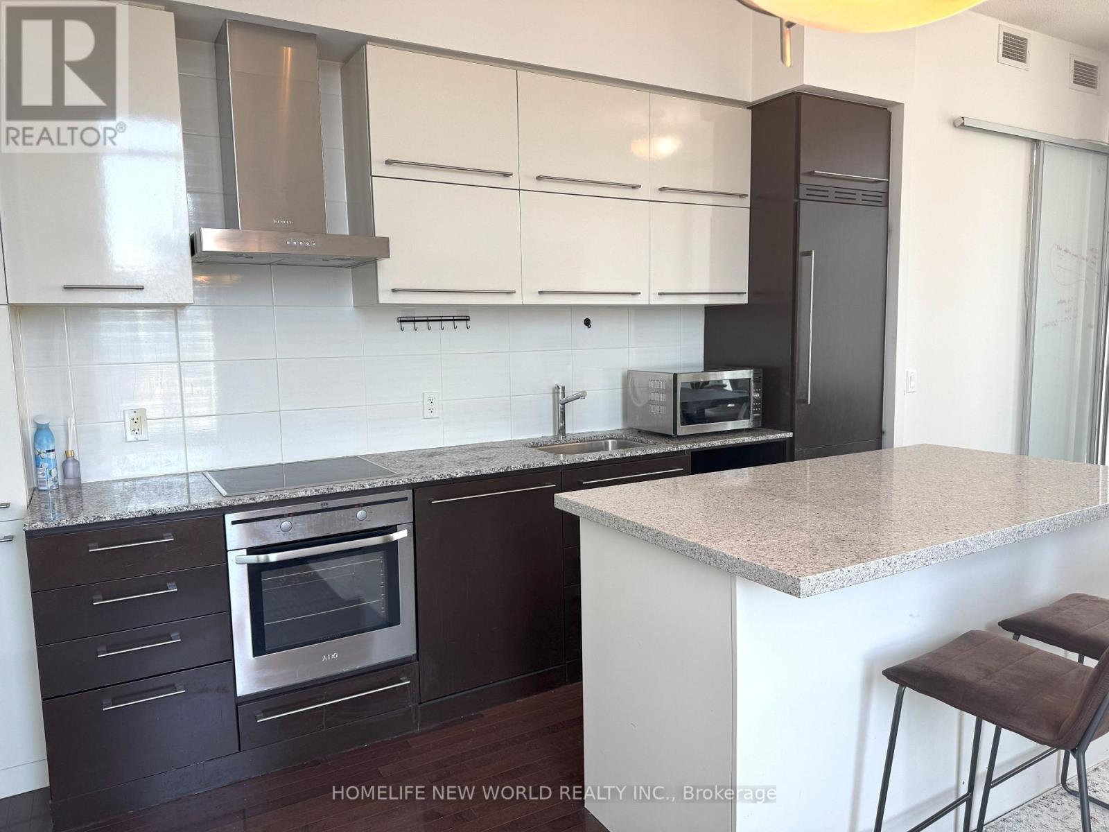 Ph206 - 770 Bay Street, Toronto, Ontario  M5G 1N6 - Photo 8 - C13017880