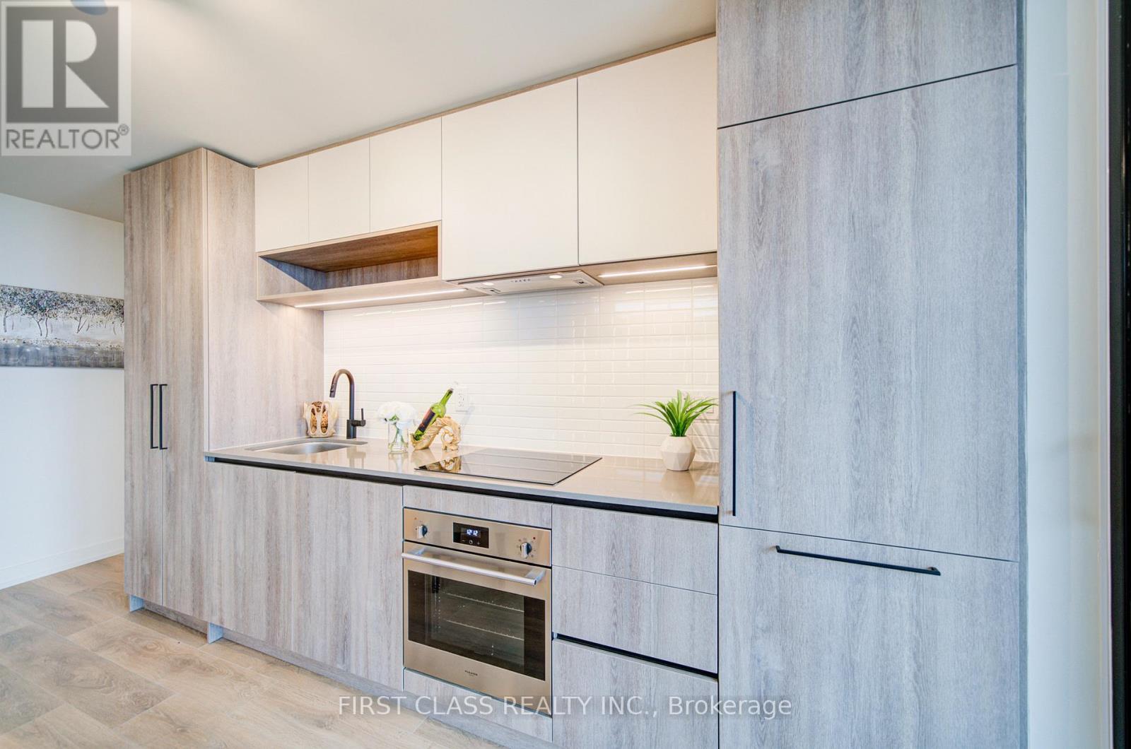 1604 - 181 Sterling Road, Toronto, Ontario  M6R 2B2 - Photo 13 - C13017896