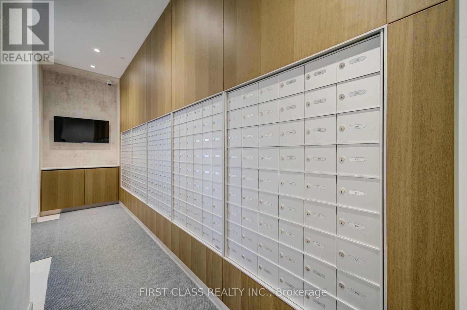 1604 - 181 Sterling Road, Toronto, Ontario  M6R 2B2 - Photo 28 - C13017896