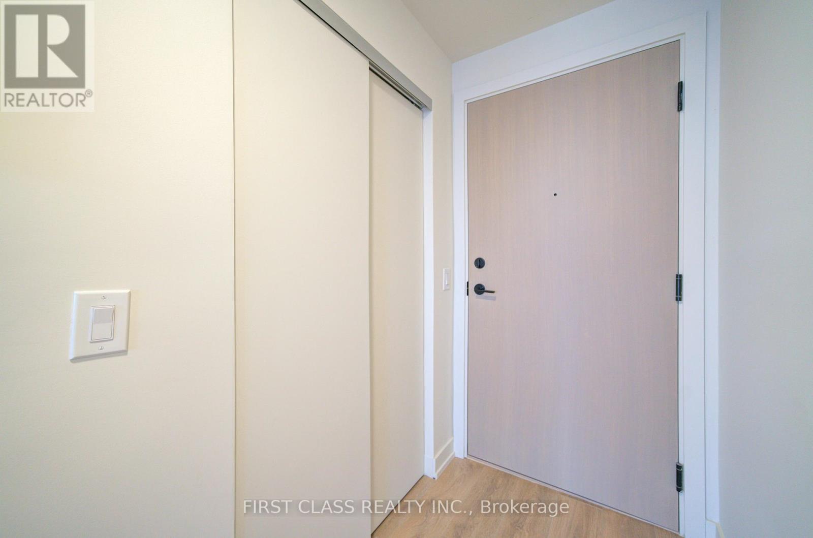 1604 - 181 Sterling Road, Toronto, Ontario  M6R 2B2 - Photo 6 - C13017896