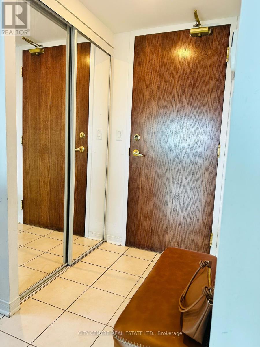 1507 - 4900 Glen Erin Drive, Mississauga, Ontario  L5M 7S2 - Photo 6 - W12993930