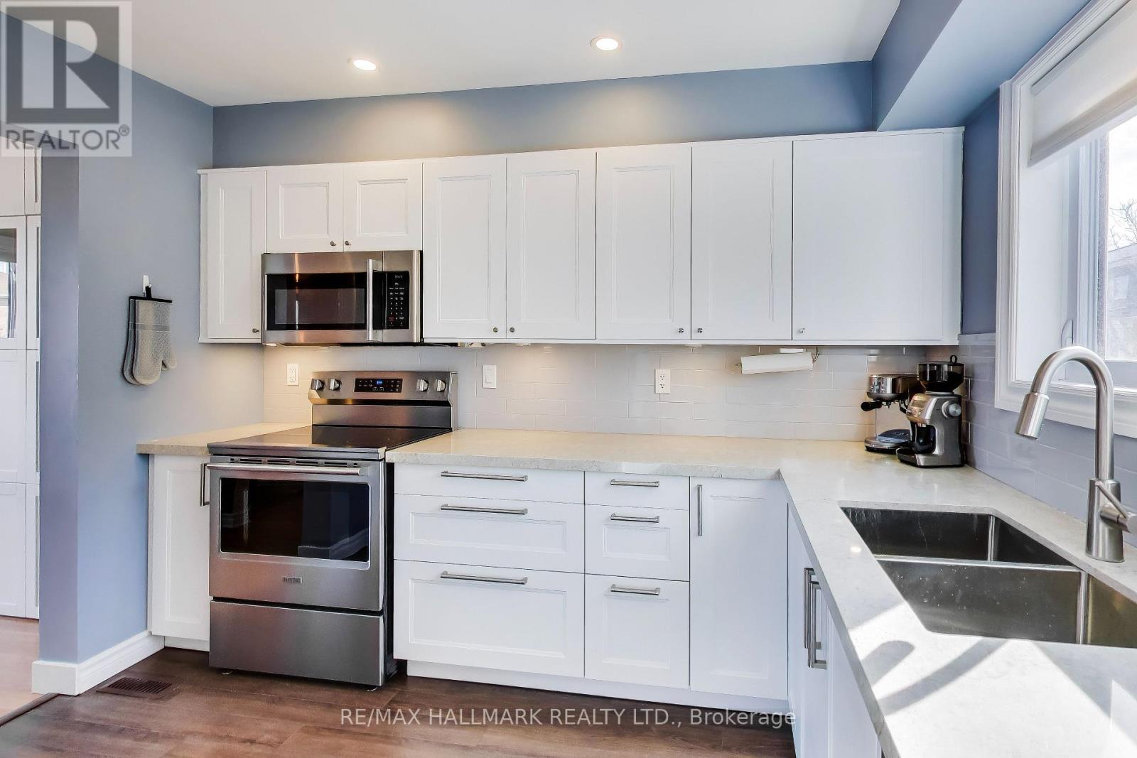 94 William Curtis Circle, Newmarket, Ontario  L3Y 8L6 - Photo 21 - N13017888