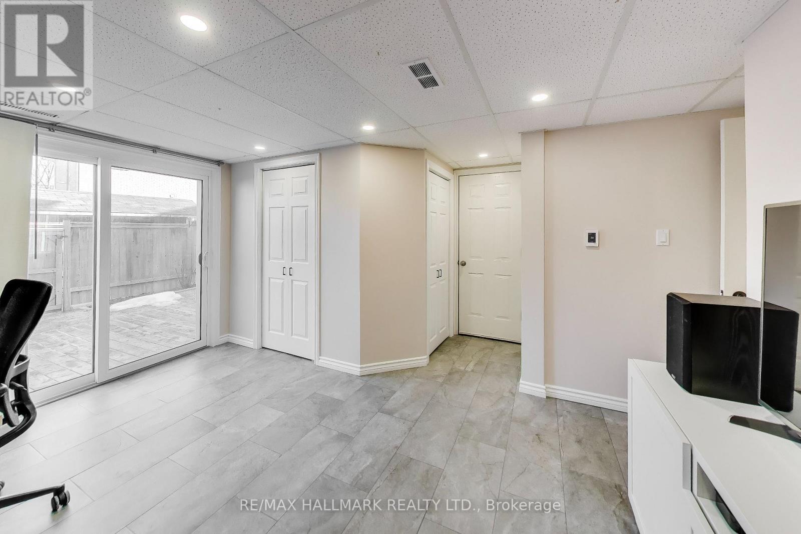 94 William Curtis Circle, Newmarket, Ontario  L3Y 8L6 - Photo 8 - N13017888