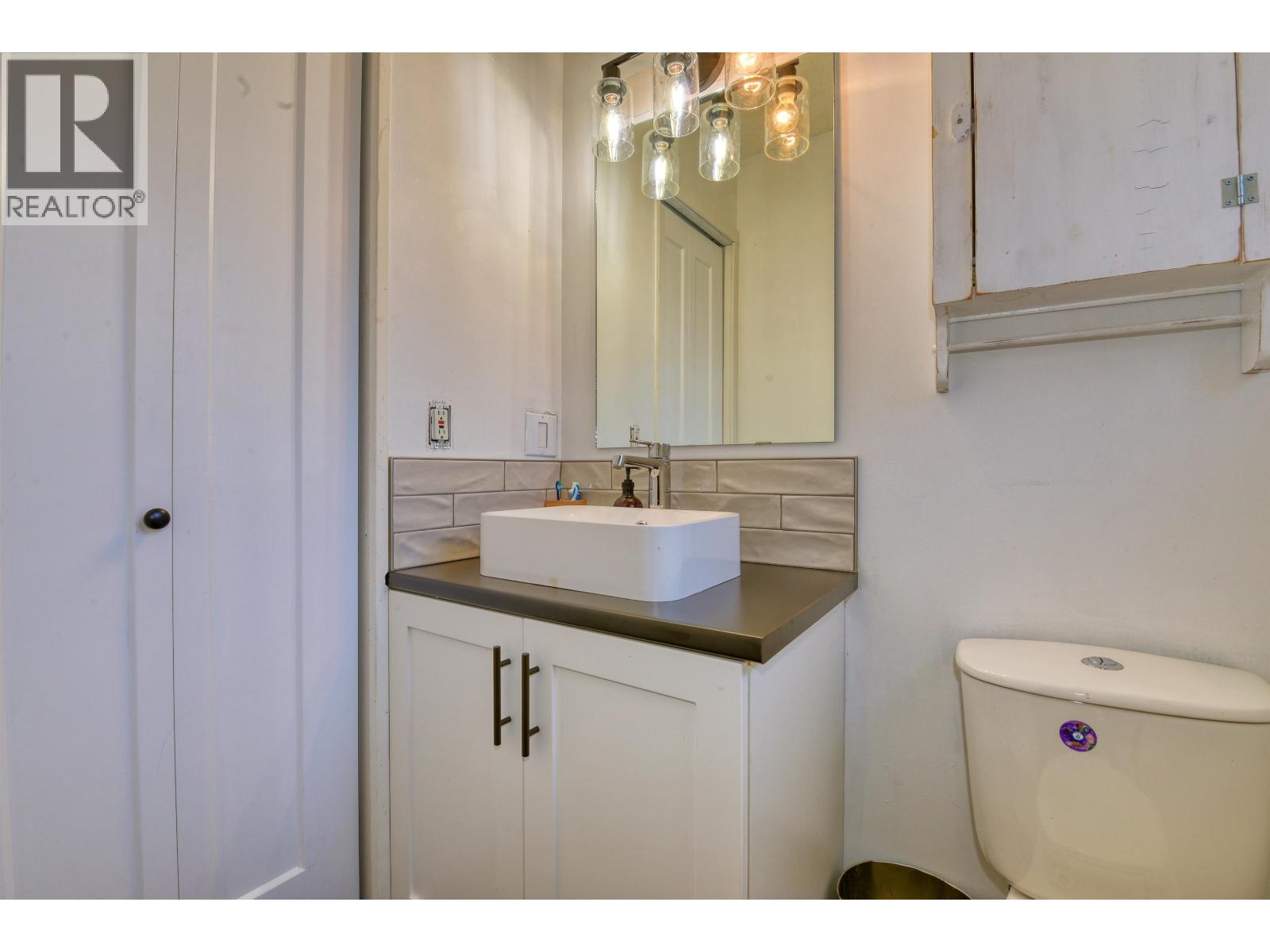 804 Shaw Road, Williams Lake, British Columbia  V2G 3L1 - Photo 8 - R3112008