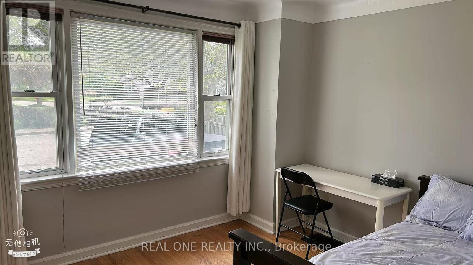 First Floor - 92 Binkley Crescent W, Hamilton, Ontario  L8S 3L1 - Photo 6 - X13017898