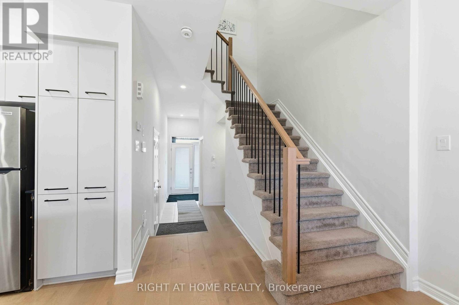 695 Capricorn Circle, Ottawa, Ontario  K4M 0J5 - Photo 2 - X13017906