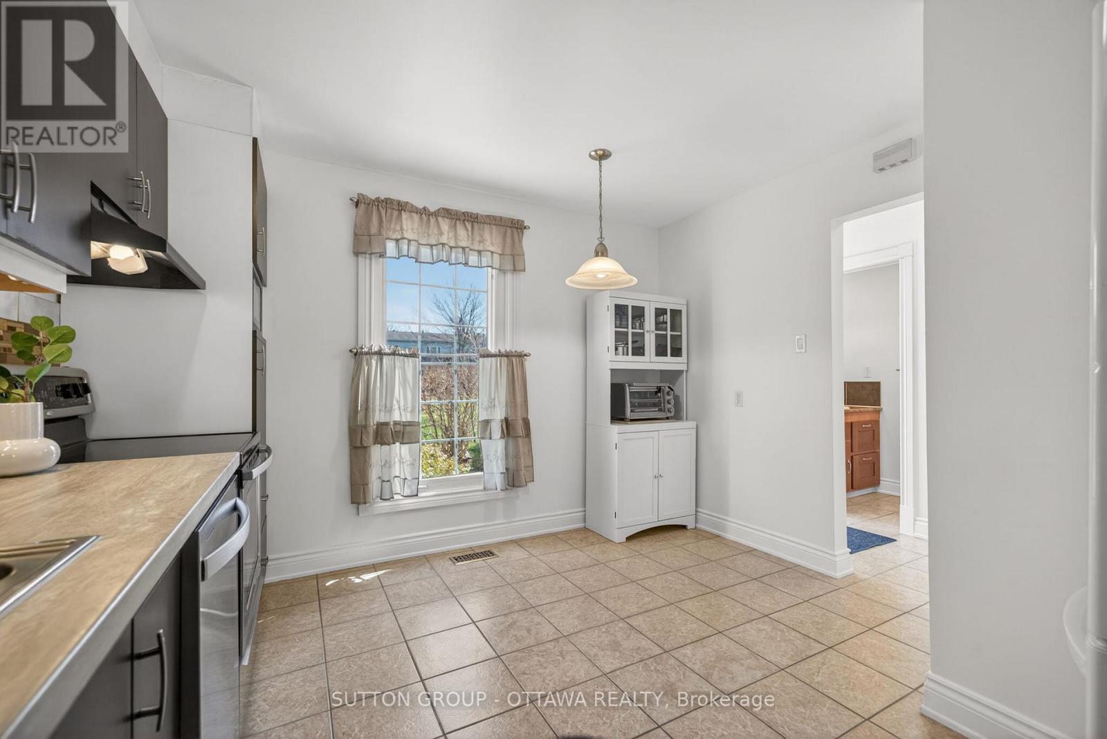 285 Monterey Drive, Ottawa, Ontario  K2H 7B1 - Photo 8 - X13017910