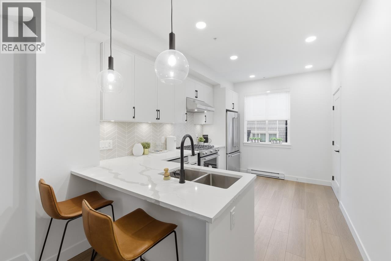 202 720 Robinson Street, Coquitlam, British Columbia  V3J 0P9 - Photo 11 - R3113156