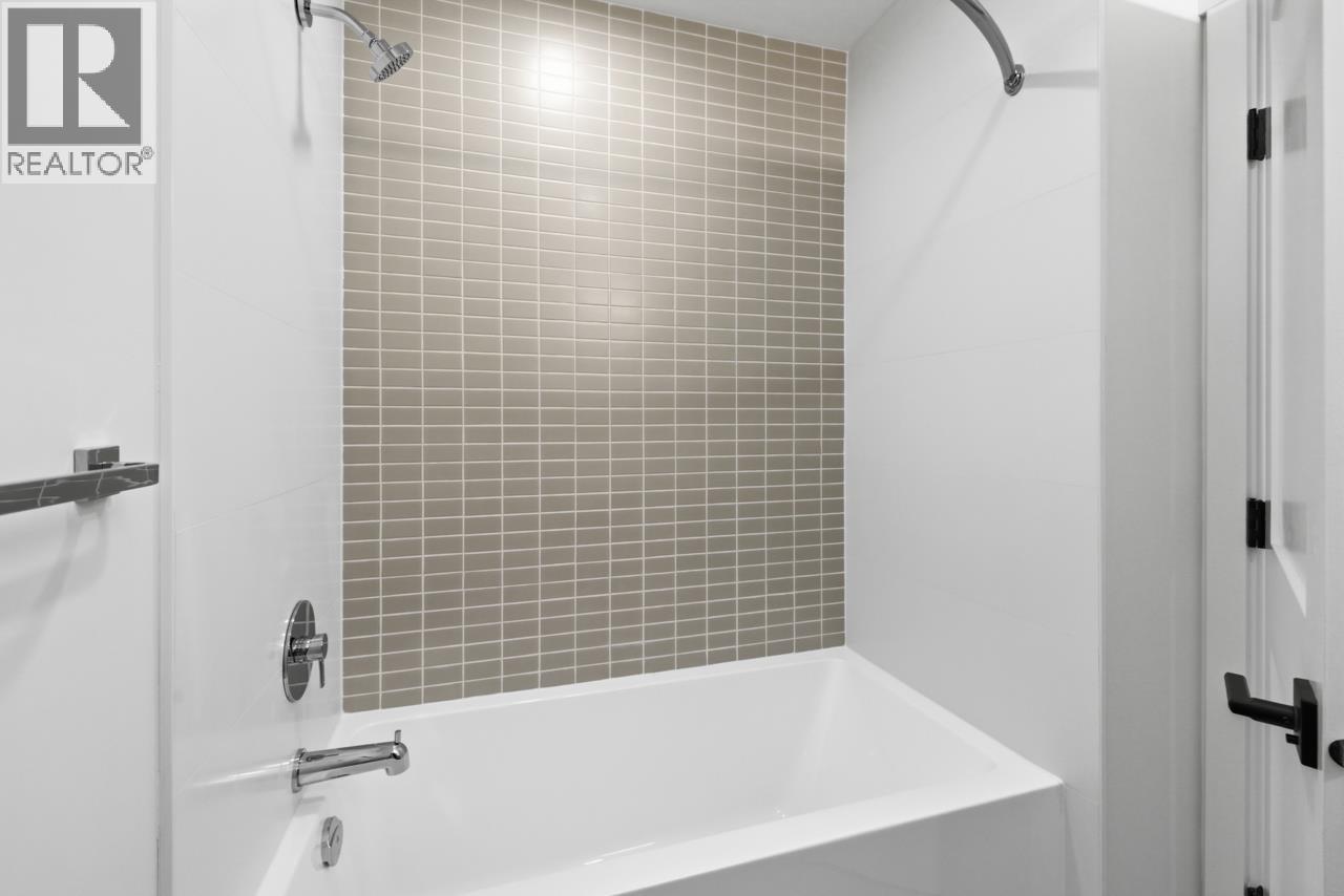 202 720 Robinson Street, Coquitlam, British Columbia  V3J 0P9 - Photo 24 - R3113156