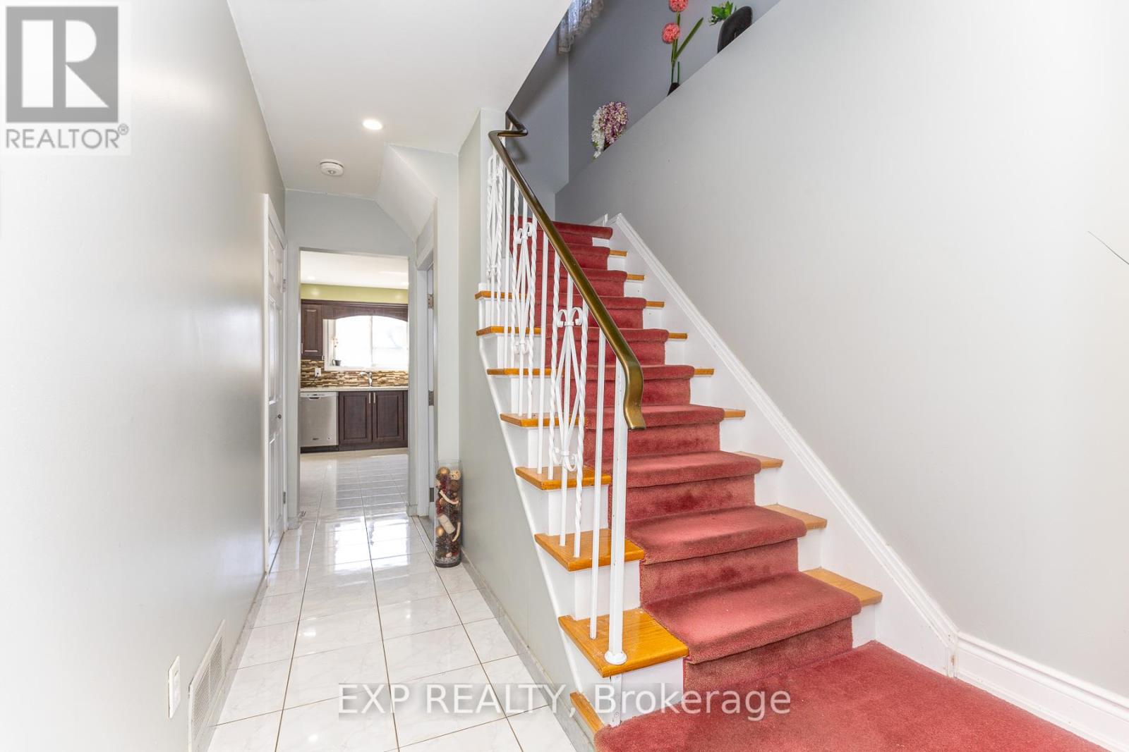 3270 Klaiman Drive, Mississauga, Ontario  L4Y 3C8 - Photo 14 - W13017908