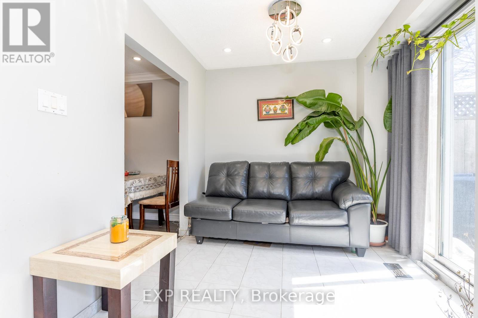 3270 Klaiman Drive, Mississauga, Ontario  L4Y 3C8 - Photo 20 - W13017908