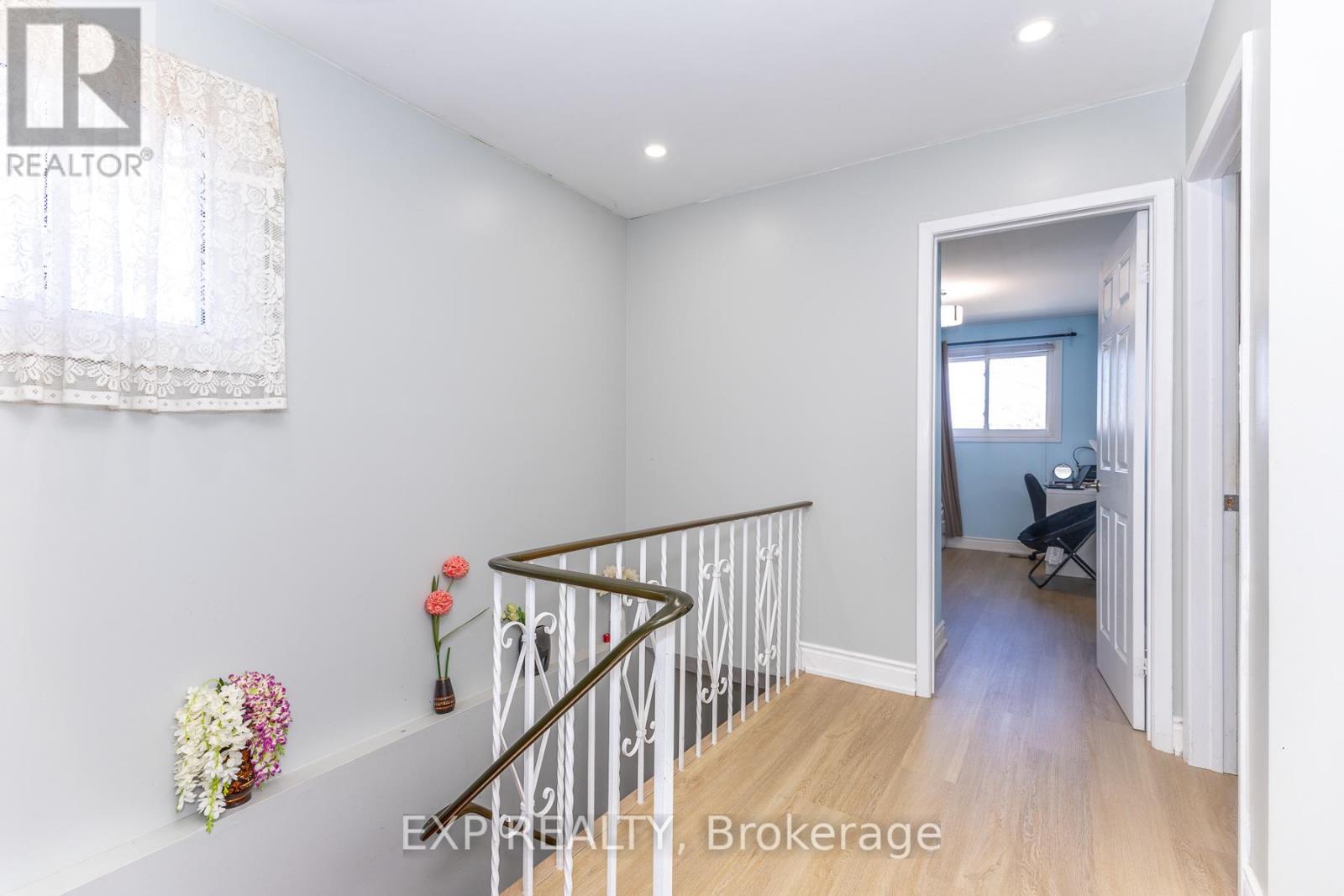 3270 Klaiman Drive, Mississauga, Ontario  L4Y 3C8 - Photo 28 - W13017908