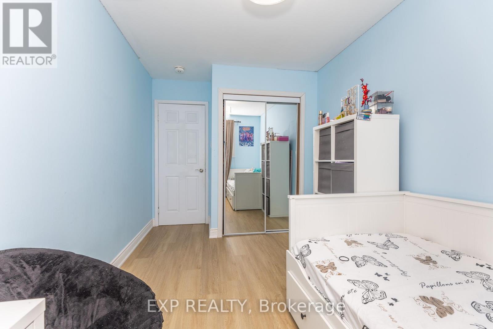 3270 Klaiman Drive, Mississauga, Ontario  L4Y 3C8 - Photo 38 - W13017908